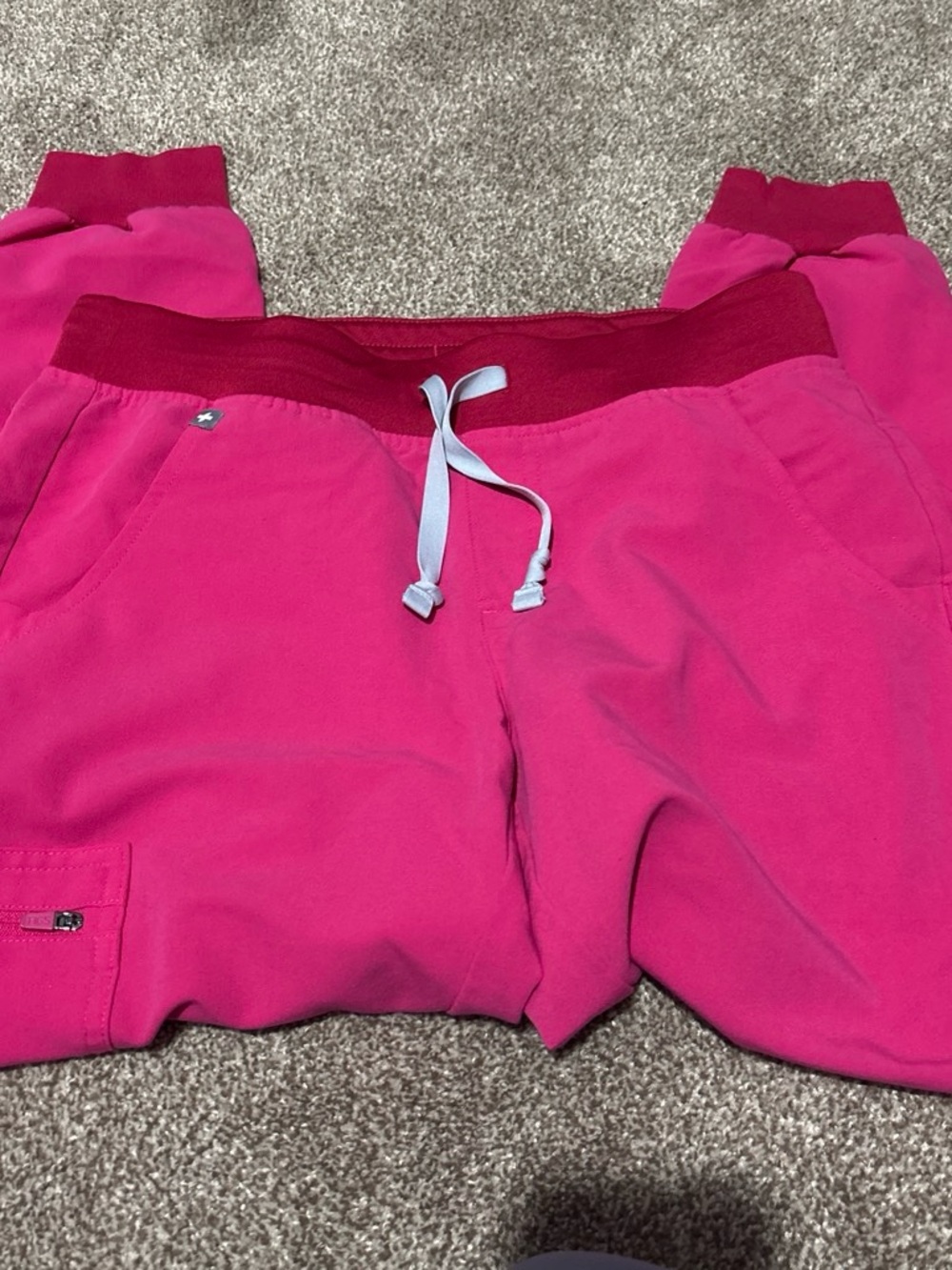 Figs Hot Pink Scrub Joggers size small